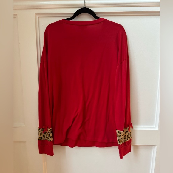 Women’s XL “Santa…I can explain” Top with matching Leopard Band Santa Hat - Picture 6 of 8